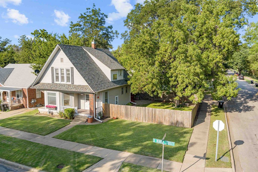 1402 S 9th St, Salina, KS 67401