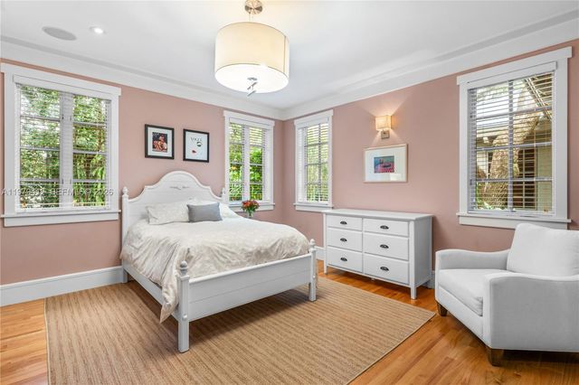 10225 Coral Creek Rd, Coral Gables, FL 33156