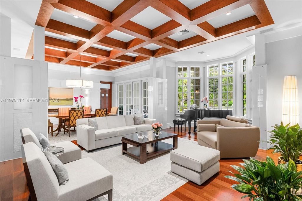 Image 14 of property listing at 10225 Coral Creek Rd, Coral Gables, FL 33156