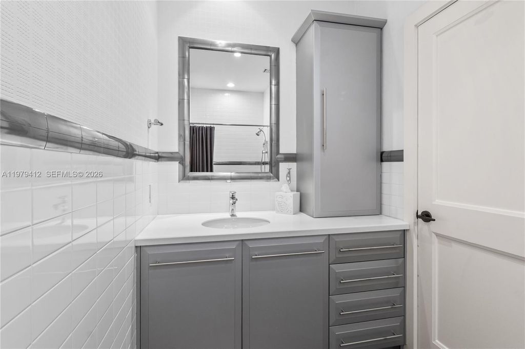 Image 40 of property listing at 10225 Coral Creek Rd, Coral Gables, FL 33156