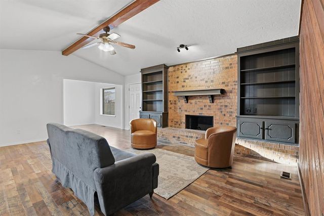 2001 Rushing Springs Trail, Edmond, OK 73013