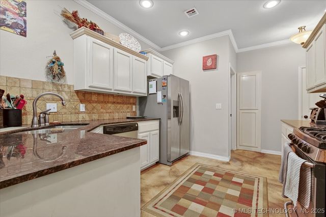 2081 Osage Avenue, Bartlesville, OK 74003