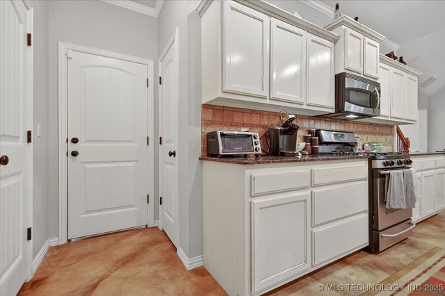 2081 Osage Avenue, Bartlesville, OK 74003