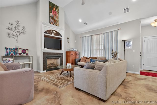 2081 Osage Avenue, Bartlesville, OK 74003