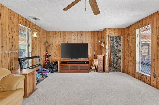 8261 SW 186th St, Cutler Bay, FL 33157