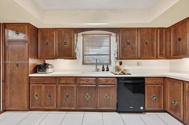 8261 SW 186th St, Cutler Bay, FL 33157