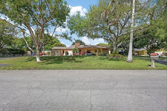 8261 SW 186th St, Cutler Bay, FL 33157