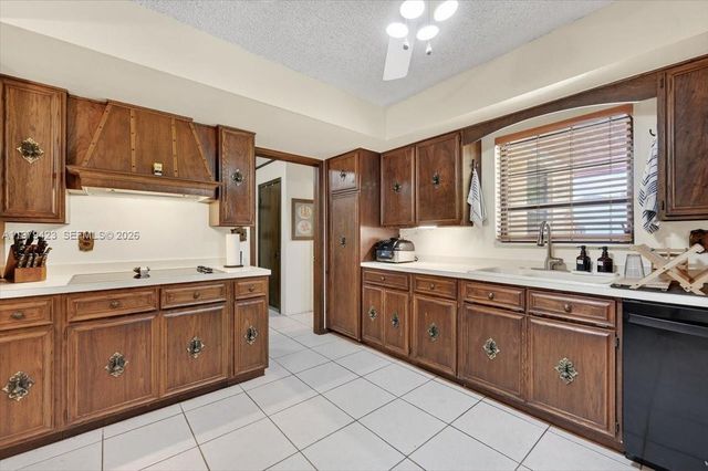 8261 SW 186th St, Cutler Bay, FL 33157