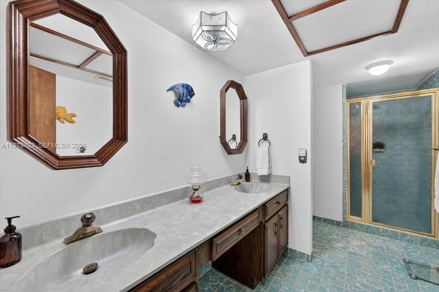 8261 SW 186th St, Cutler Bay, FL 33157