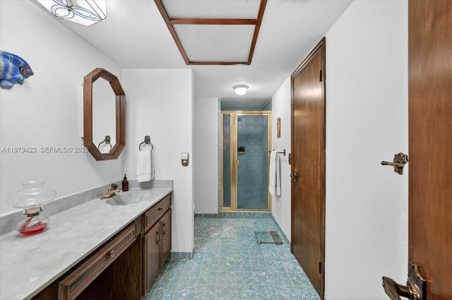 8261 SW 186th St, Cutler Bay, FL 33157