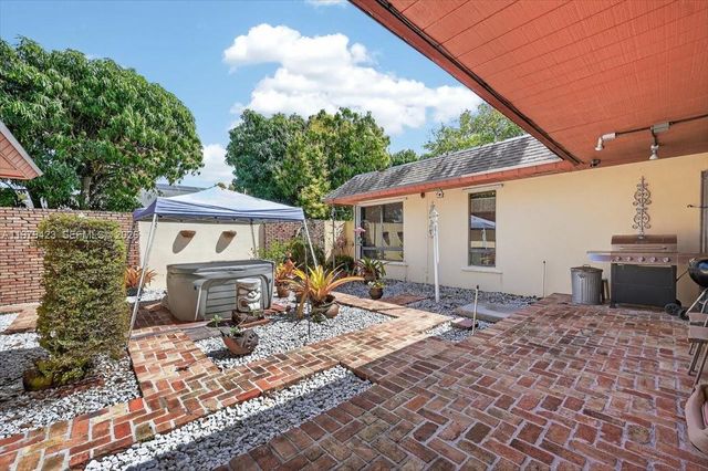 8261 SW 186th St, Cutler Bay, FL 33157