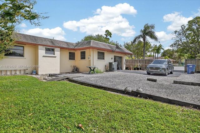 8261 SW 186th St, Cutler Bay, FL 33157