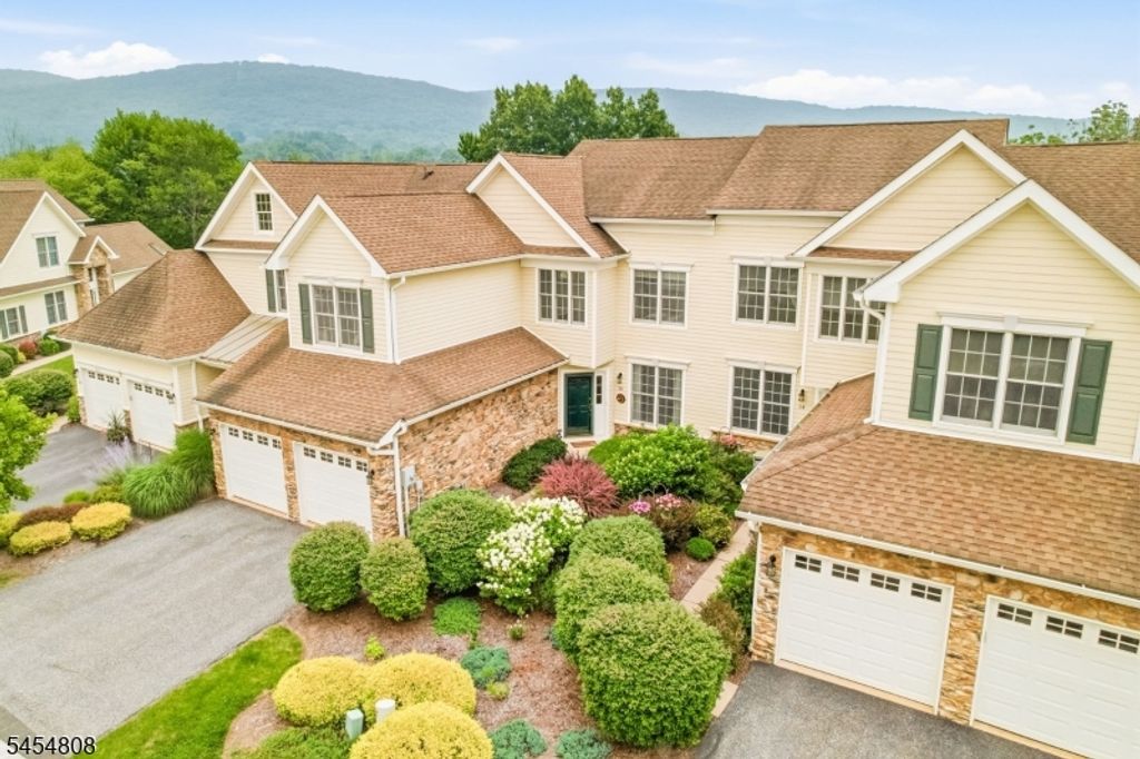 56 Briar Ct, Hardyston Twp., NJ 07419 — exterior