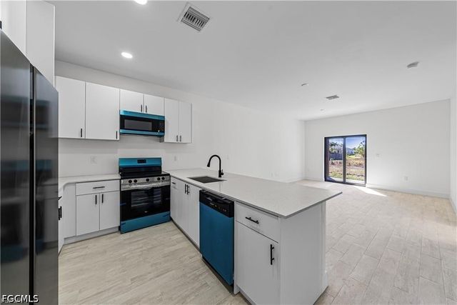 2220 Kenneth AVE S, Lehigh Acres, FL 33973
