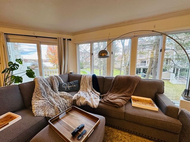 46 Pointe Rok 46, Worcester, MA 01604