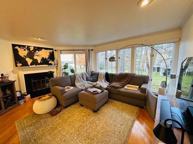 46 Pointe Rok 46, Worcester, MA 01604