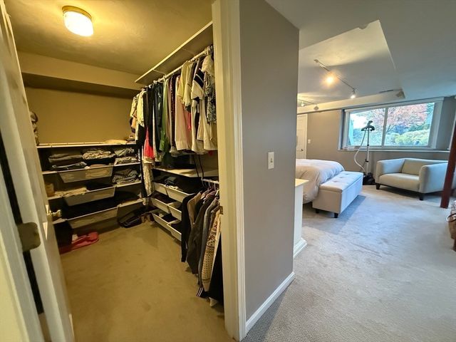 46 Pointe Rok 46, Worcester, MA 01604