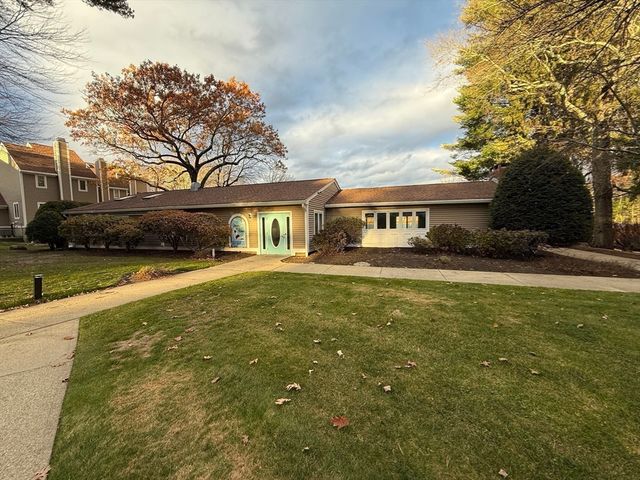 46 Pointe Rok 46, Worcester, MA 01604