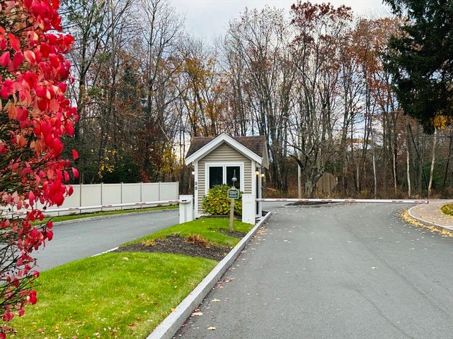 46 Pointe Rok 46, Worcester, MA 01604