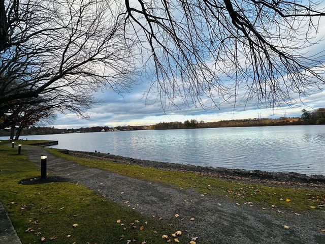 46 Pointe Rok 46, Worcester, MA 01604