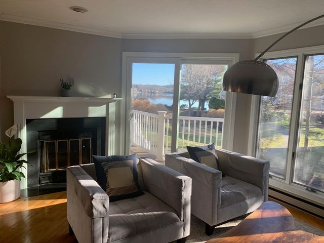 46 Pointe Rok 46, Worcester, MA 01604