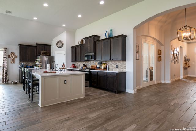 1900 Edgecreek, Seguin, TX 78155