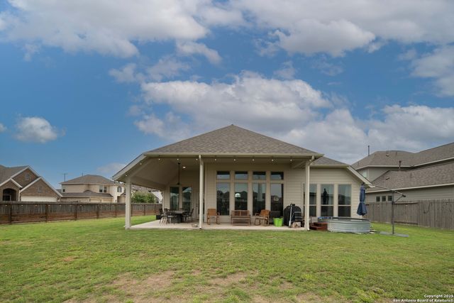 1900 Edgecreek, Seguin, TX 78155
