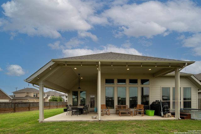 1900 Edgecreek, Seguin, TX 78155