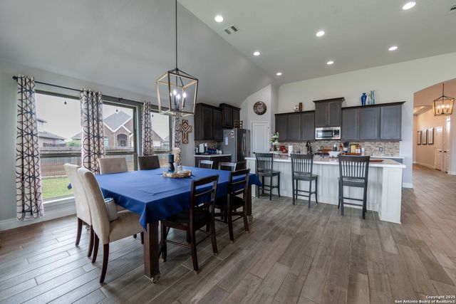 1900 Edgecreek, Seguin, TX 78155