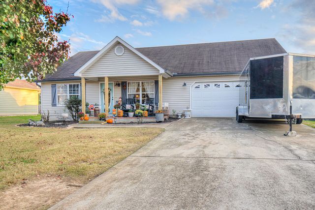 631 N Peppercorn Lane, Rossville, GA 30741