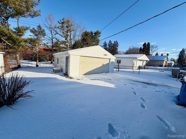 32458 Linderman Avenue, Warren, MI 48093