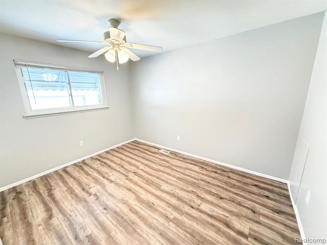 32458 Linderman Avenue, Warren, MI 48093