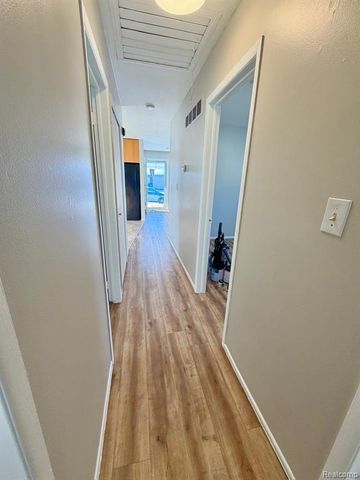 32458 Linderman Avenue, Warren, MI 48093