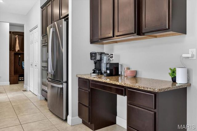 688 Stoney Creek Lane, Ballwin, MO 63021