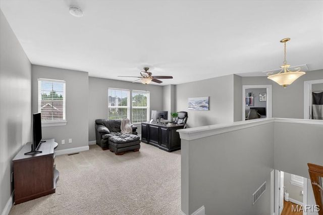 688 Stoney Creek Lane, Ballwin, MO 63021