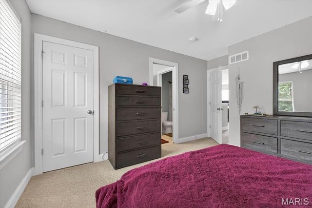 688 Stoney Creek Lane, Ballwin, MO 63021