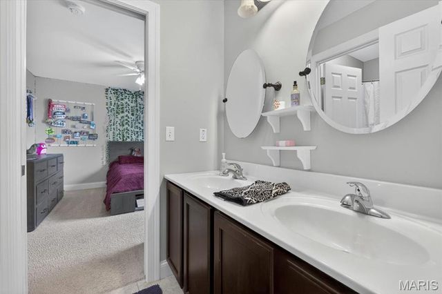 688 Stoney Creek Lane, Ballwin, MO 63021