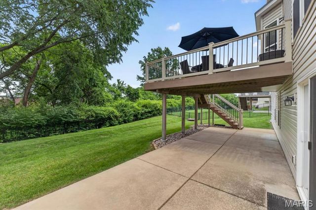 688 Stoney Creek Lane, Ballwin, MO 63021