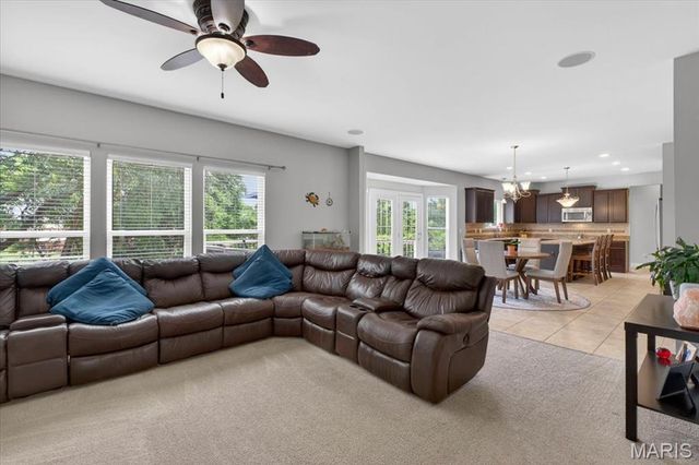 688 Stoney Creek Lane, Ballwin, MO 63021