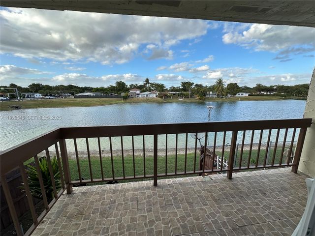 8301 SW 142nd Ave C201, Miami, FL 33183