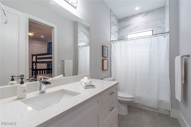 795 108th AVE N, Naples, FL 34108