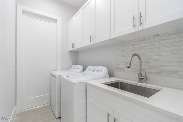 795 108th AVE N, Naples, FL 34108