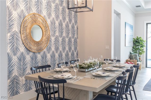 795 108th AVE N, Naples, FL 34108