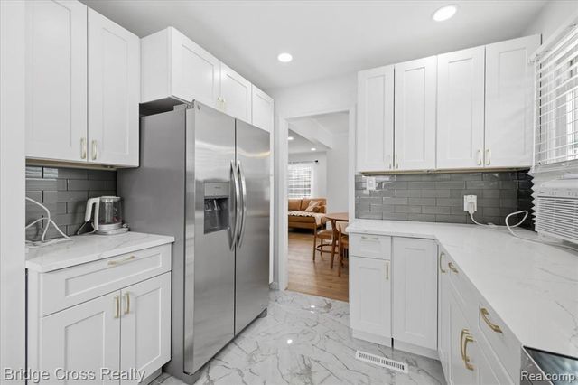 2896 Dorchester Road, Birmingham, MI 48009