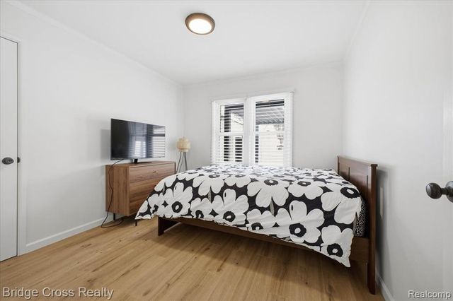 2896 Dorchester Road, Birmingham, MI 48009