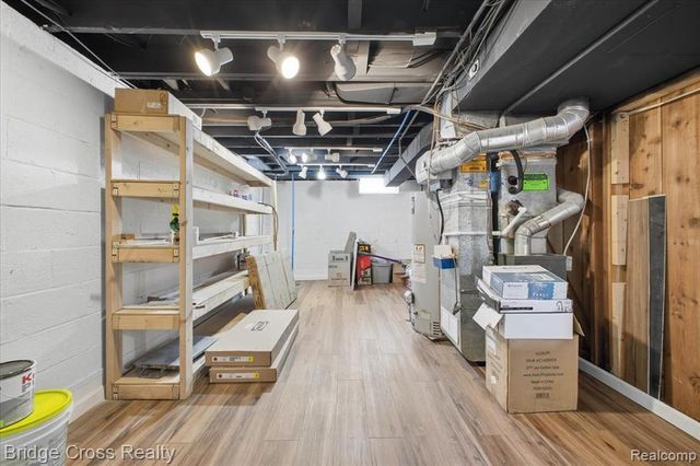 2896 Dorchester Road, Birmingham, MI 48009