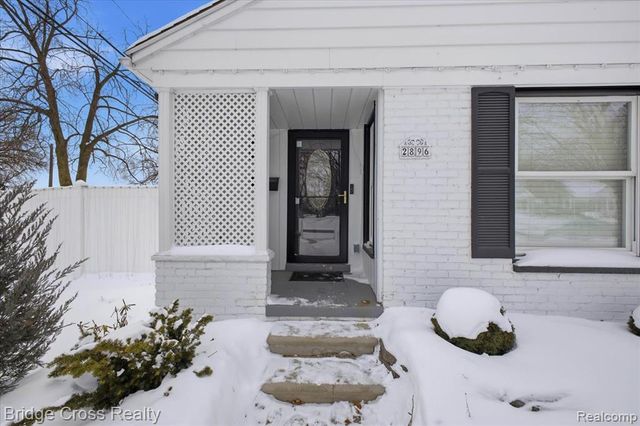 2896 Dorchester Road, Birmingham, MI 48009