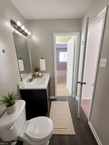 1684 Guthrie ST, Virginia Beach, VA 23464