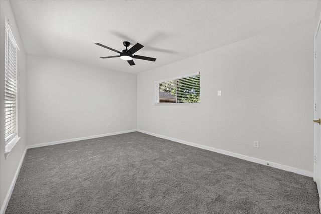 24 Oakmont Court, Pantego, TX 76013