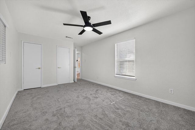 24 Oakmont Court, Pantego, TX 76013